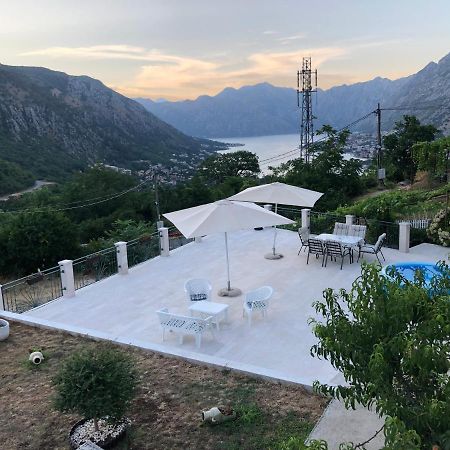 Apartments Panoramic Paradise Kotor Bagian luar foto
