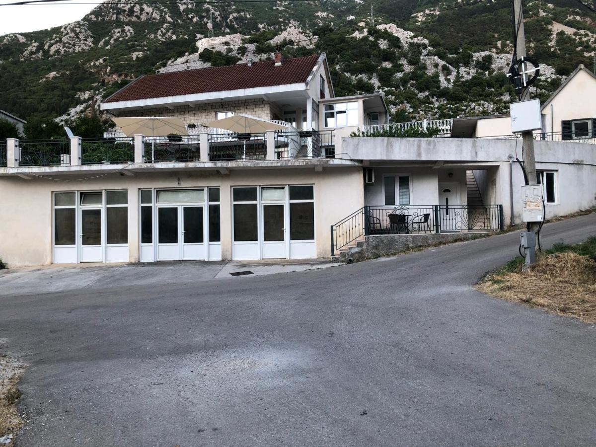 Apartments Panoramic Paradise Kotor Bagian luar foto