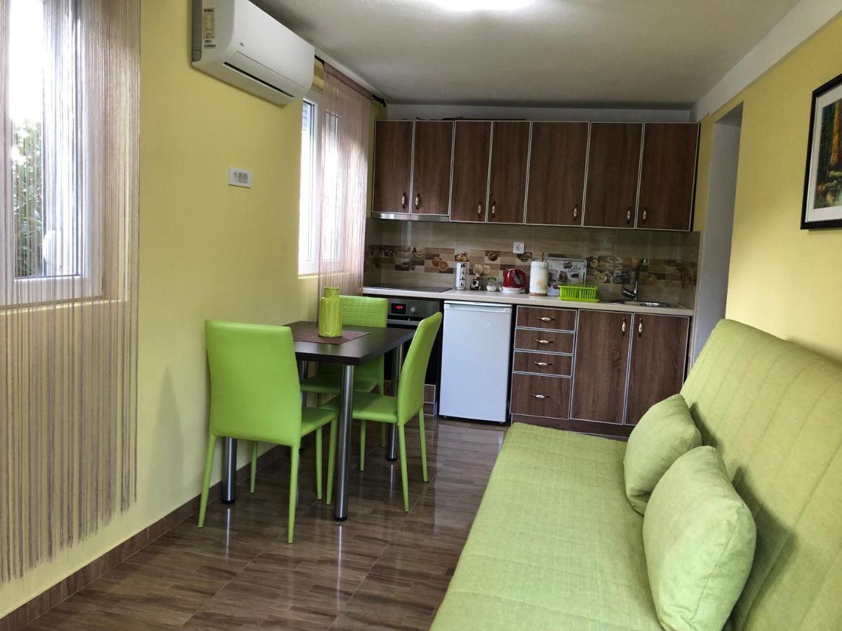 Apartments Panoramic Paradise Kotor Bagian luar foto