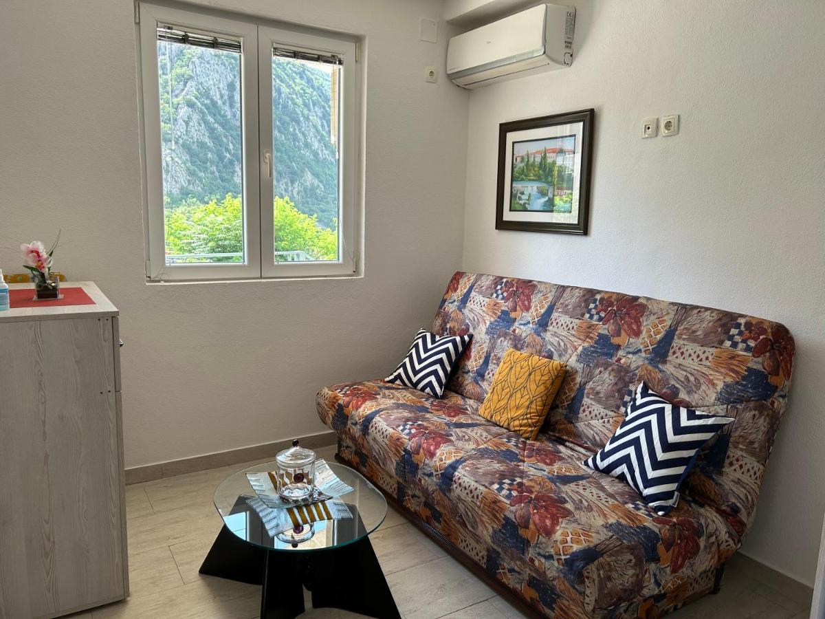 Apartments Panoramic Paradise Kotor Bagian luar foto